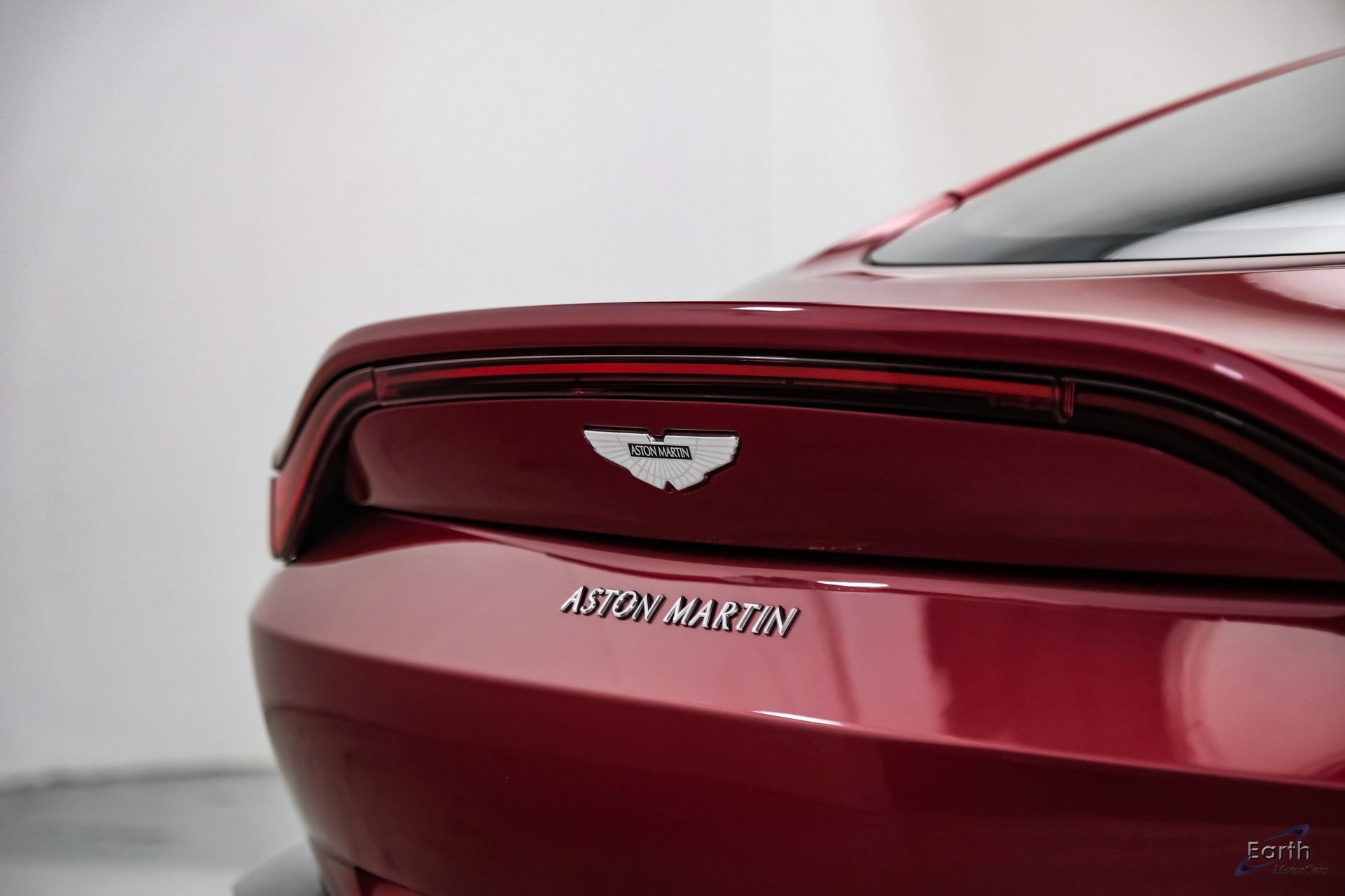 Used 2019 Aston Martin V8 Vantage Coupe RWD image 18