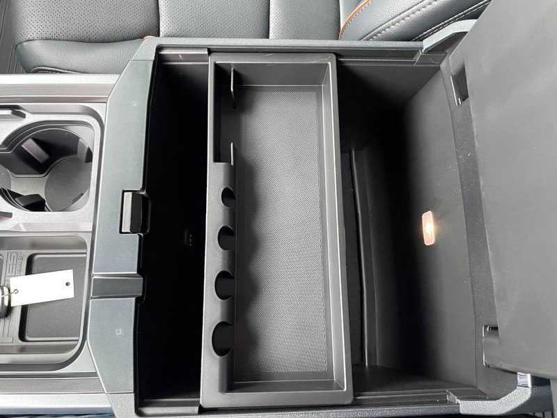 New 2026 Ford F250 Lariat w/ Black Appearance Package image 61