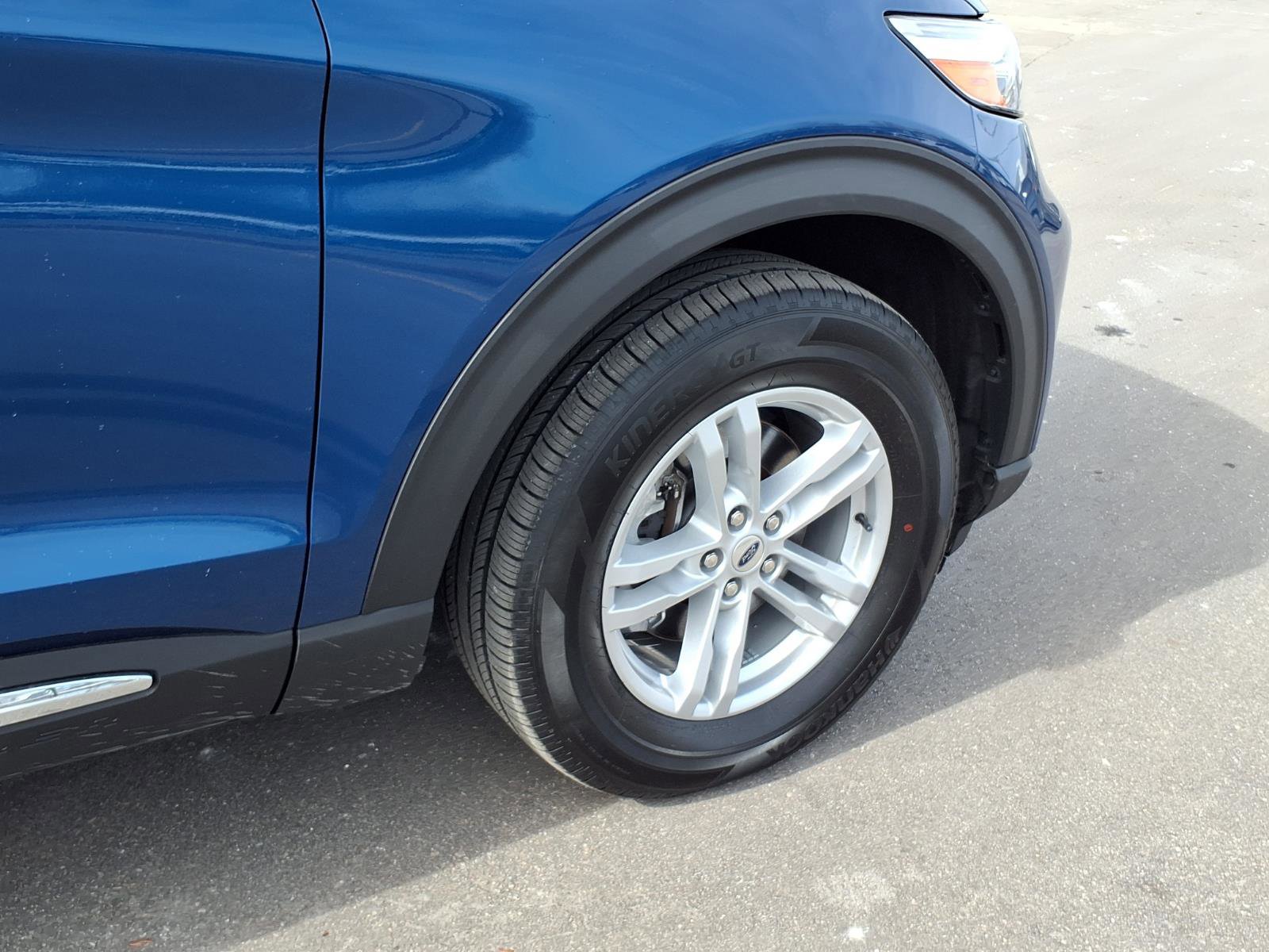 Used 2021 Ford Explorer XLT w/ Equipment Group 202A image 28