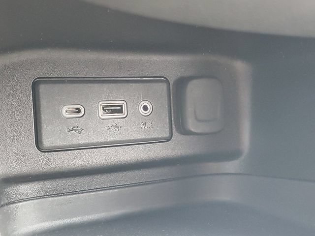 Used 2019 Chevrolet Equinox LT w/ Driver Convenience Package FWD image 29