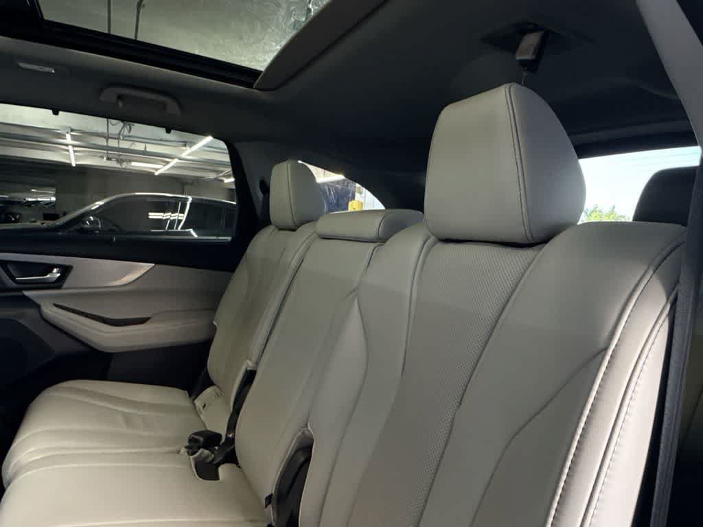 Used 2024 Acura MDX w/ Technology Package FWD image 22