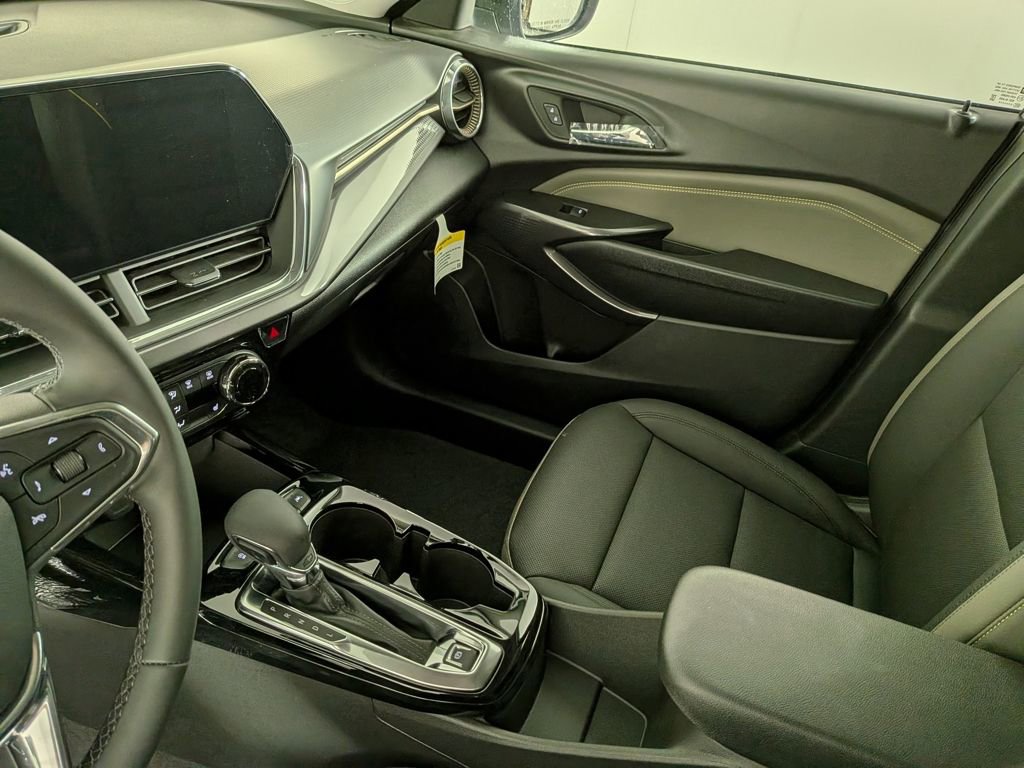 New 2025 Chevrolet Trax ACTIV w/ Driver Confidence Package image 24