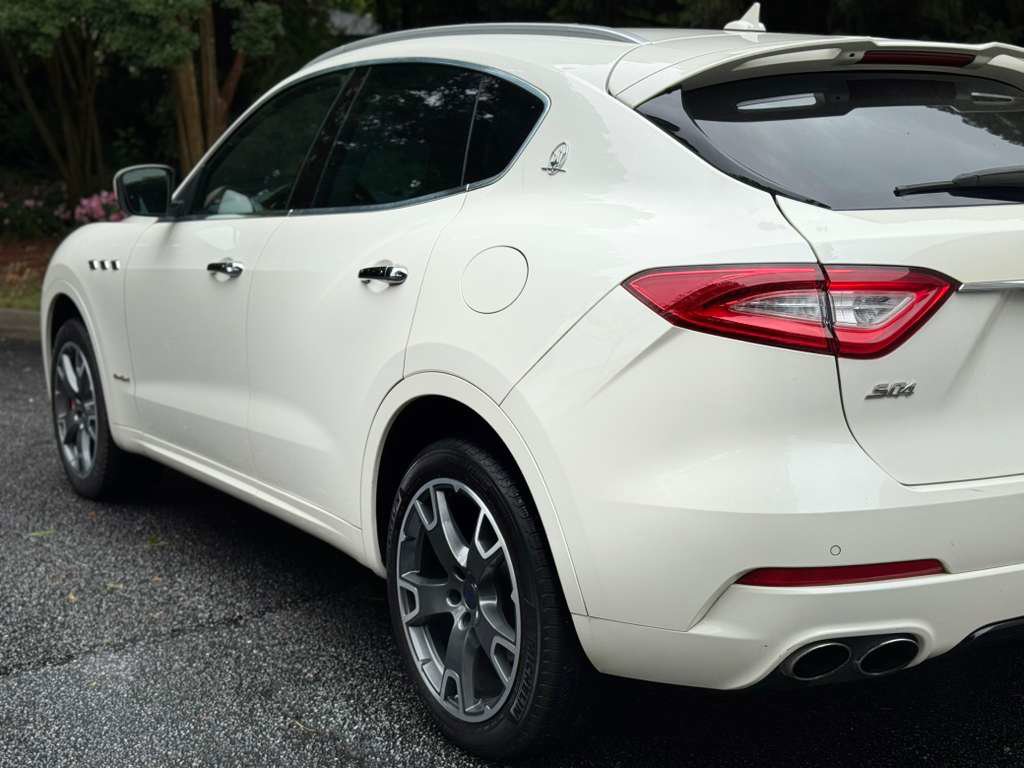 Used 2018 Maserati Levante S GranSport AWD/4WD image 18