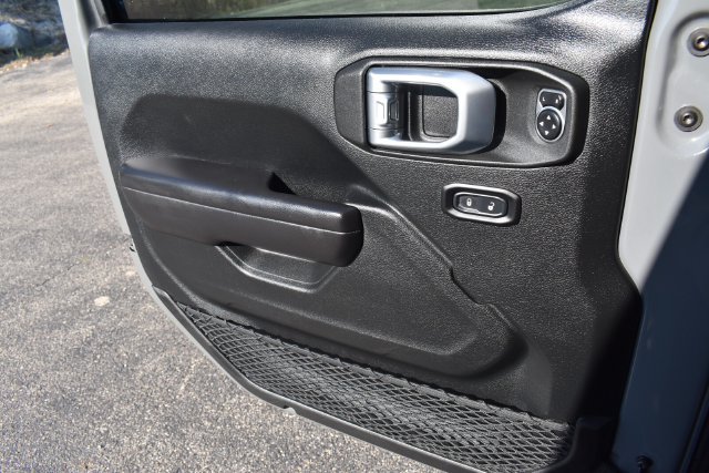 Used 2021 Jeep Gladiator Sport AWD/4WD image 30