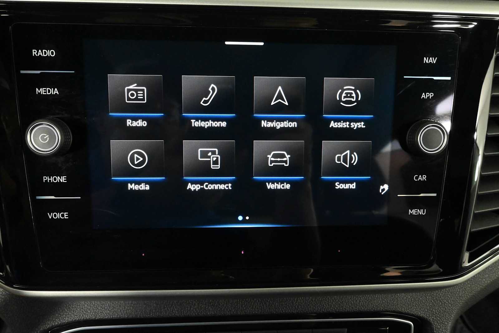 Certified 2023 Volkswagen Atlas Cross Sport SEL AWD/4WD image 31