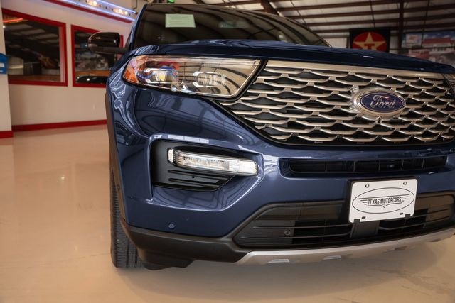 Used 2022 Ford Explorer Platinum w/ Equipment Group 601A image 4