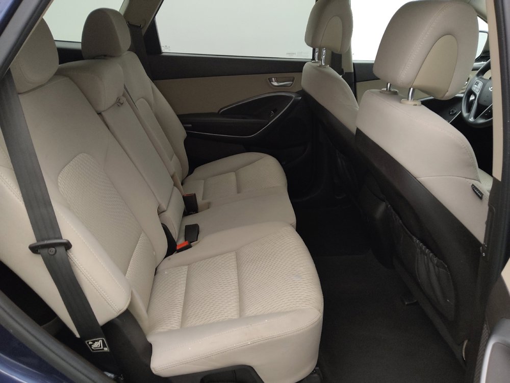 Used 2017 Hyundai Santa Fe SE image 19