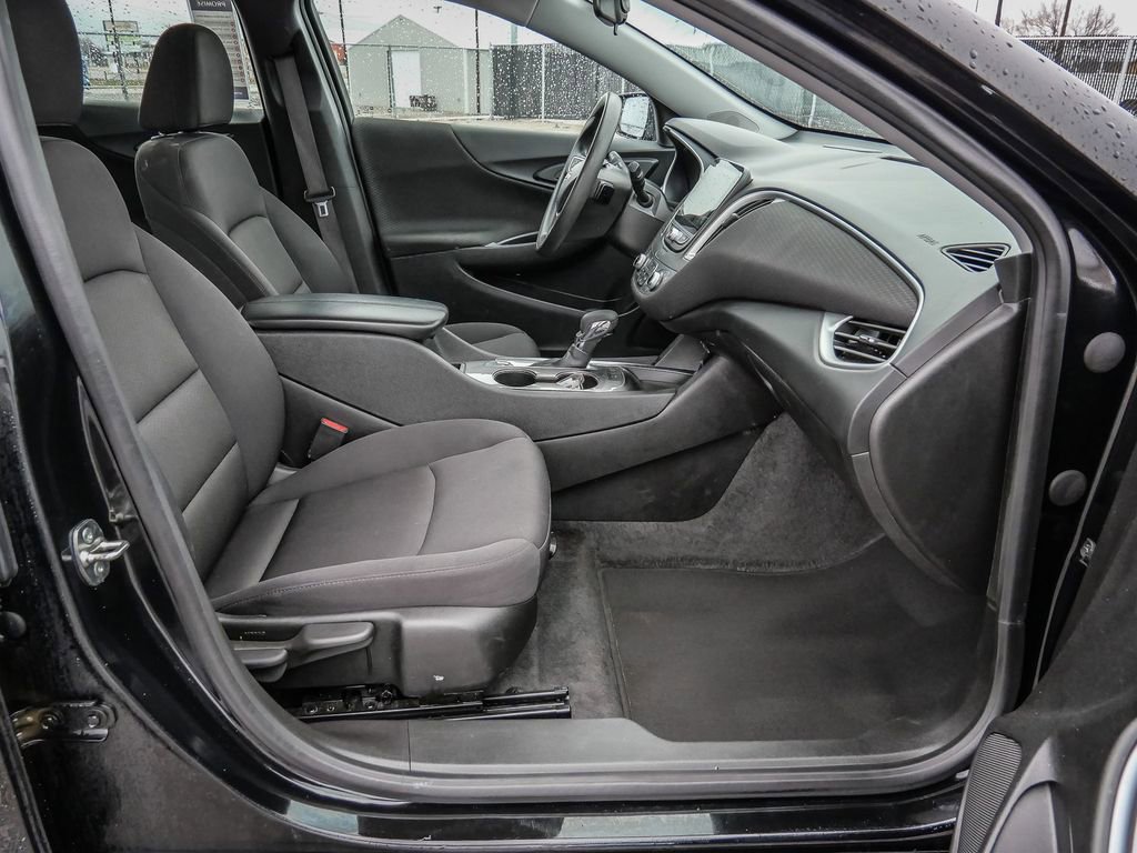 Used 2024 Chevrolet Malibu LT image 13