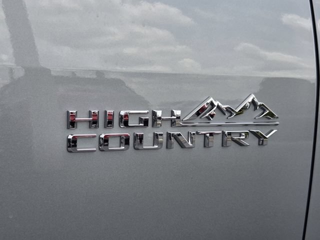 Certified 2023 Chevrolet Traverse High Country FWD image 9