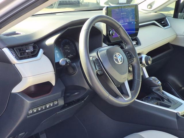 Used 2023 Toyota RAV4 Limited FWD image 8