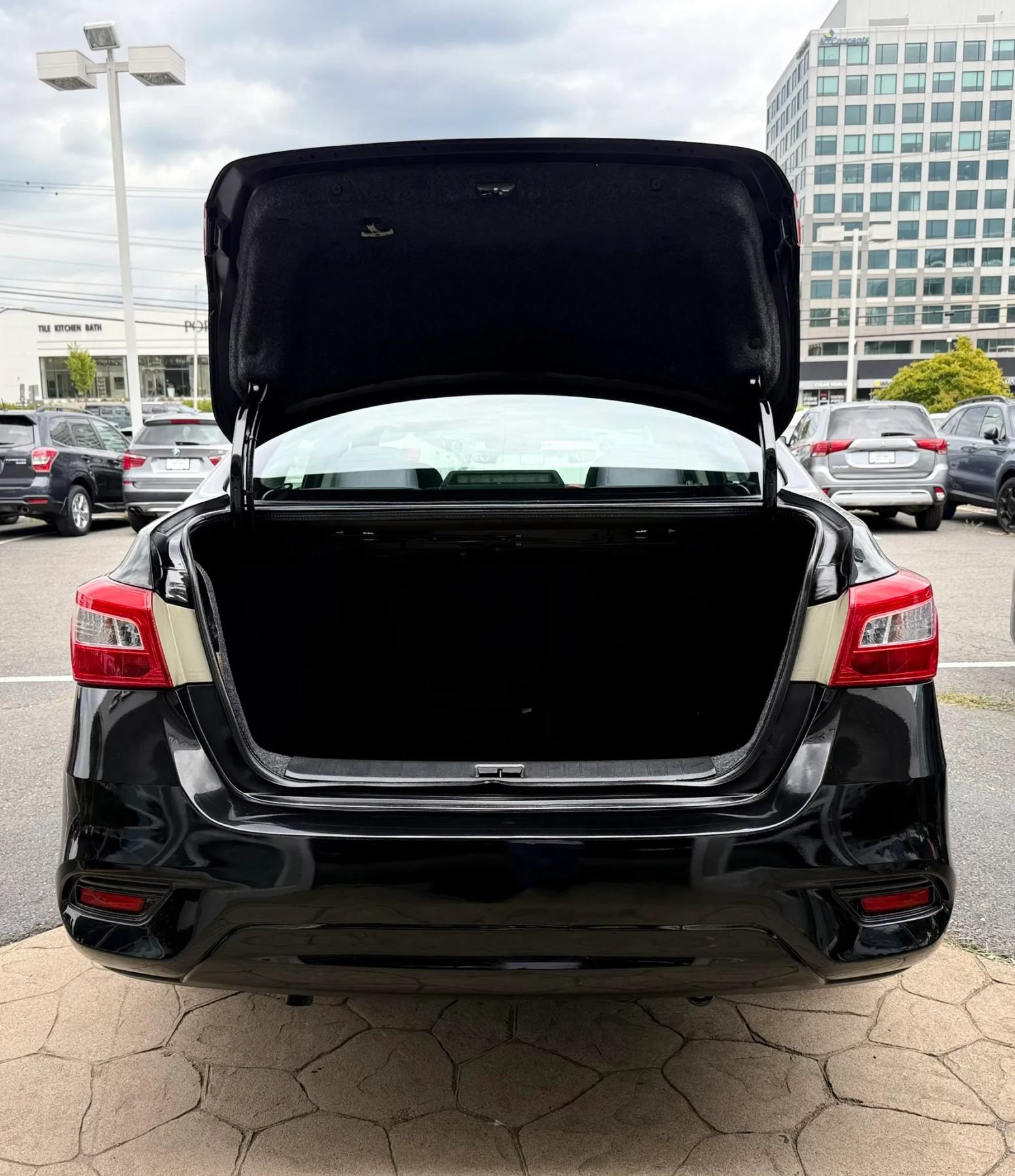 Used 2017 Nissan Sentra SV FWD image 37