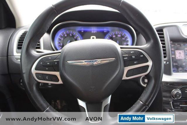 Used 2018 Chrysler 300 Touring w/ Driver Convenience Group image 28