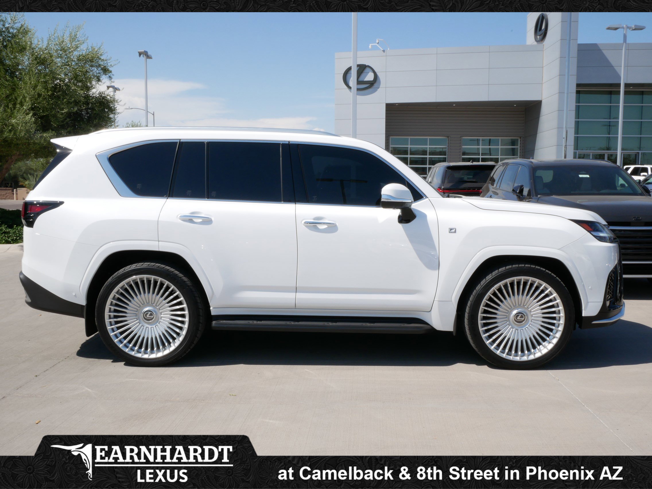 New 2025 Lexus LX 700h F Sport image 9