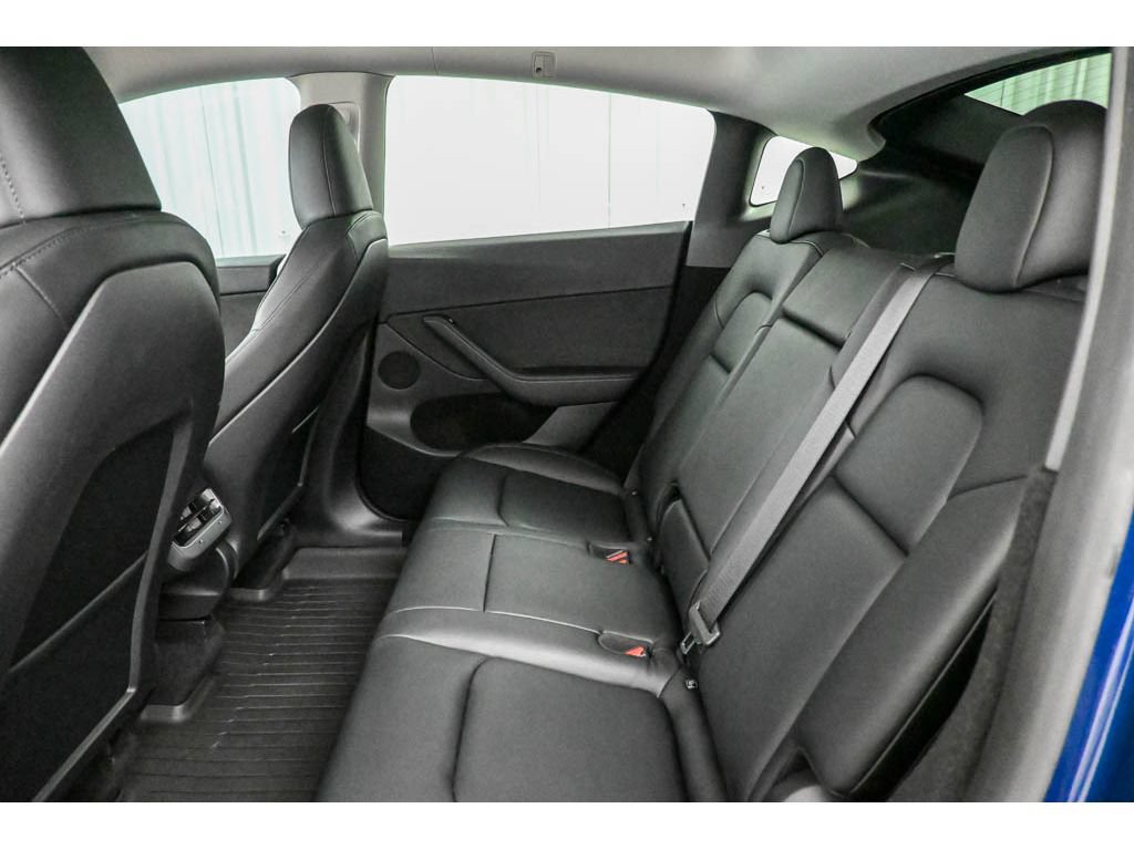 Used 2023 Tesla Model Y Performance AWD/4WD image 26