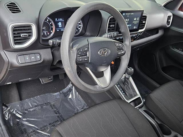 Used 2021 Hyundai Venue SE FWD image 10