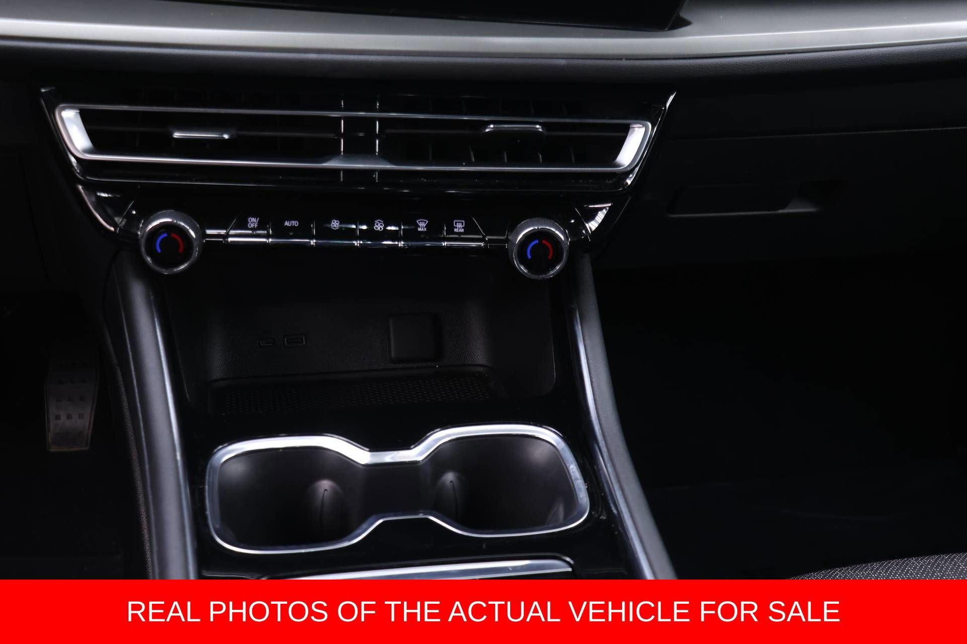 Used 2024 Chevrolet Traverse LS image 16