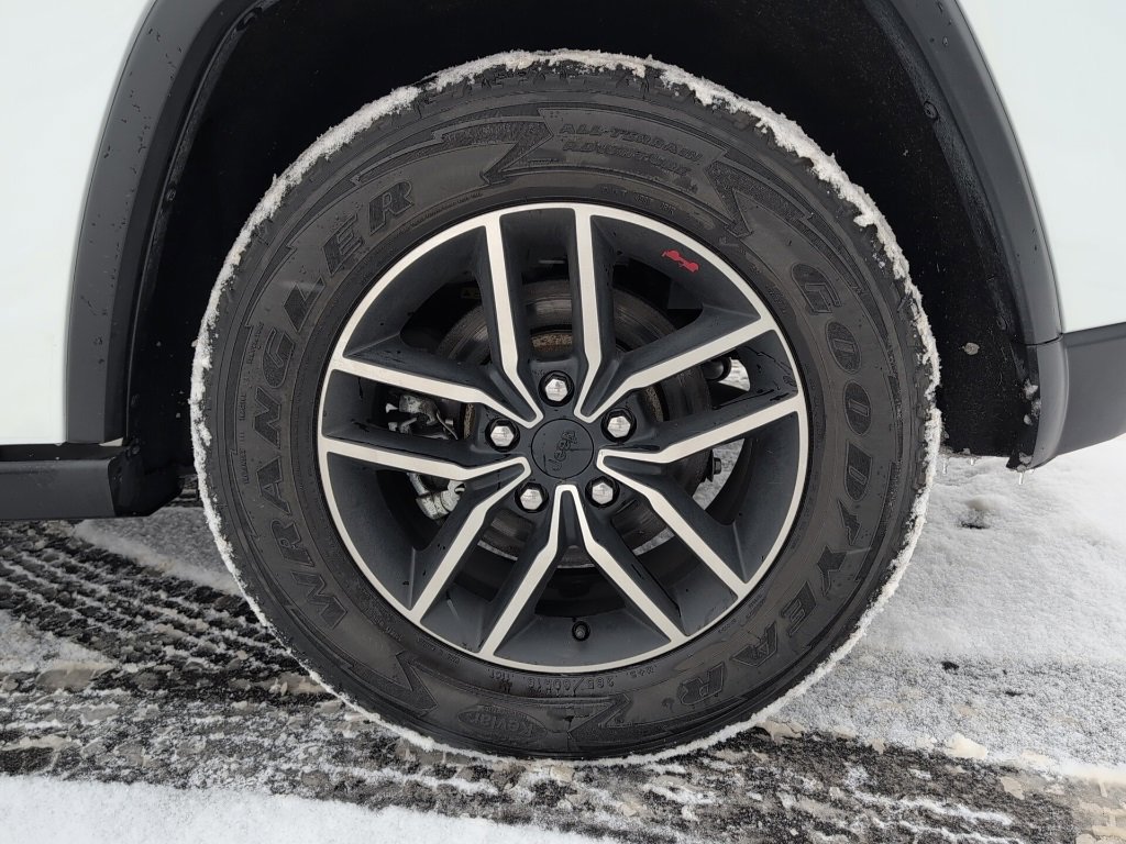 Used 2021 Jeep Grand Cherokee Trailhawk w/ Trailhawk Luxury Group image 11