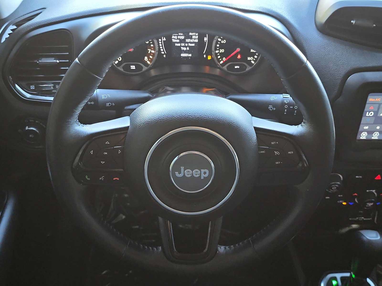 Used 2020 Jeep Renegade Altitude FWD image 19