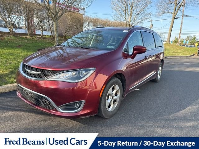 Used 2017 Chrysler Pacifica Touring-L Plus image 3