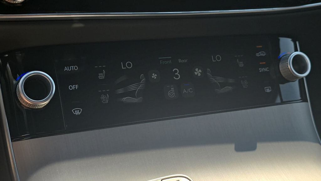 New 2026 Genesis GV70 3.5T Sport Advanced AWD/4WD image 23