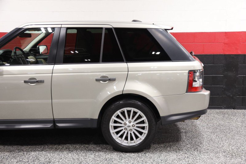 Used 2011 Land Rover Range Rover Sport HSE AWD/4WD image 22