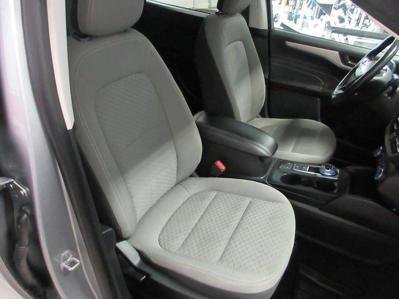 Used 2022 Ford Escape SE w/ Convenience Package AWD/4WD image 16