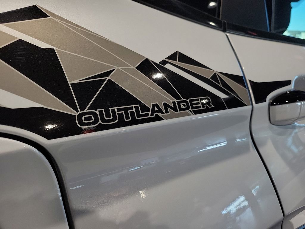 New 2026 Mitsubishi Outlander Trail Edition image 6