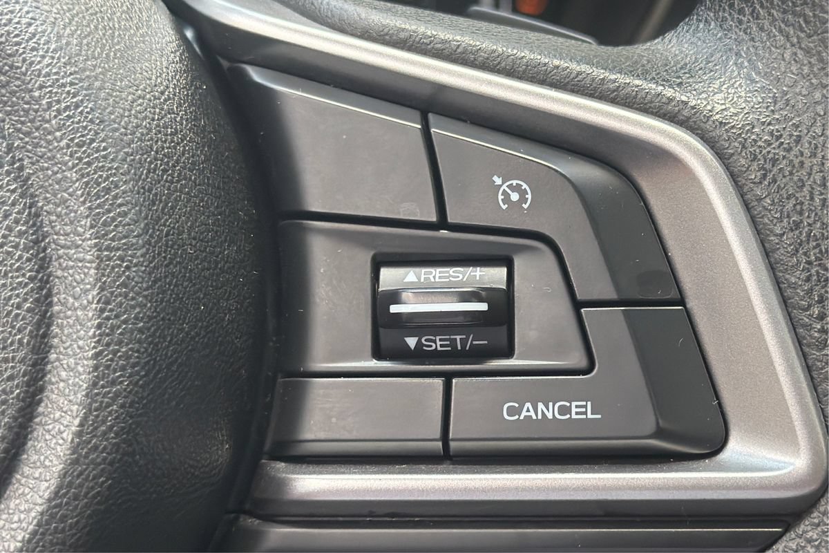 Used 2018 Subaru Impreza 2.0i Premium AWD/4WD image 32