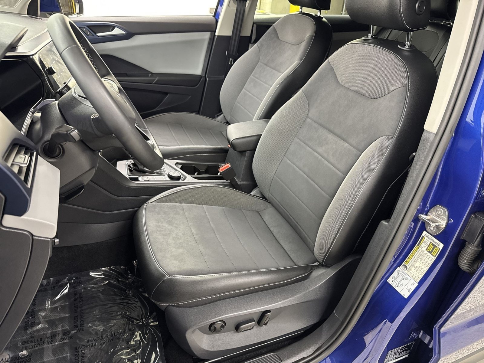 Used 2022 Volkswagen Taos SE AWD/4WD image 25