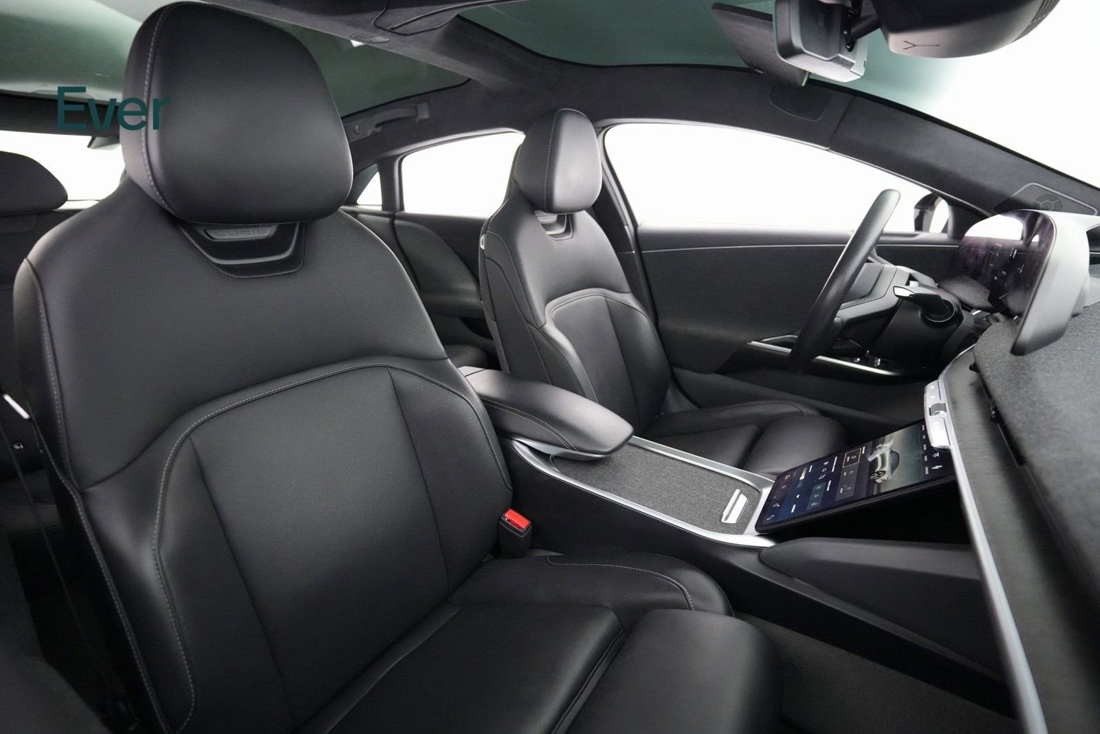 Used 2024 Lucid Air Touring image 8