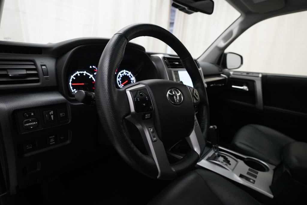 Used 2023 Toyota 4Runner Limited AWD/4WD image 8