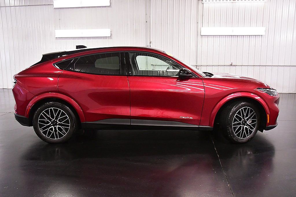 Used 2025 Ford Mustang Mach-E Premium image 8