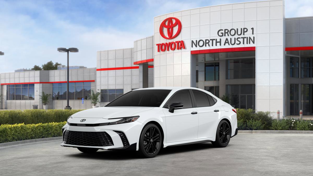 New 2026 Toyota Camry Hybrid FWD image 1