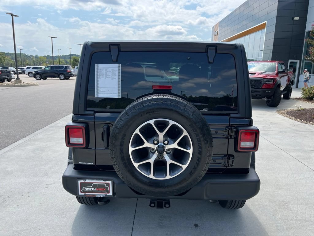 Used 2025 Jeep Wrangler Sport AWD/4WD image 16