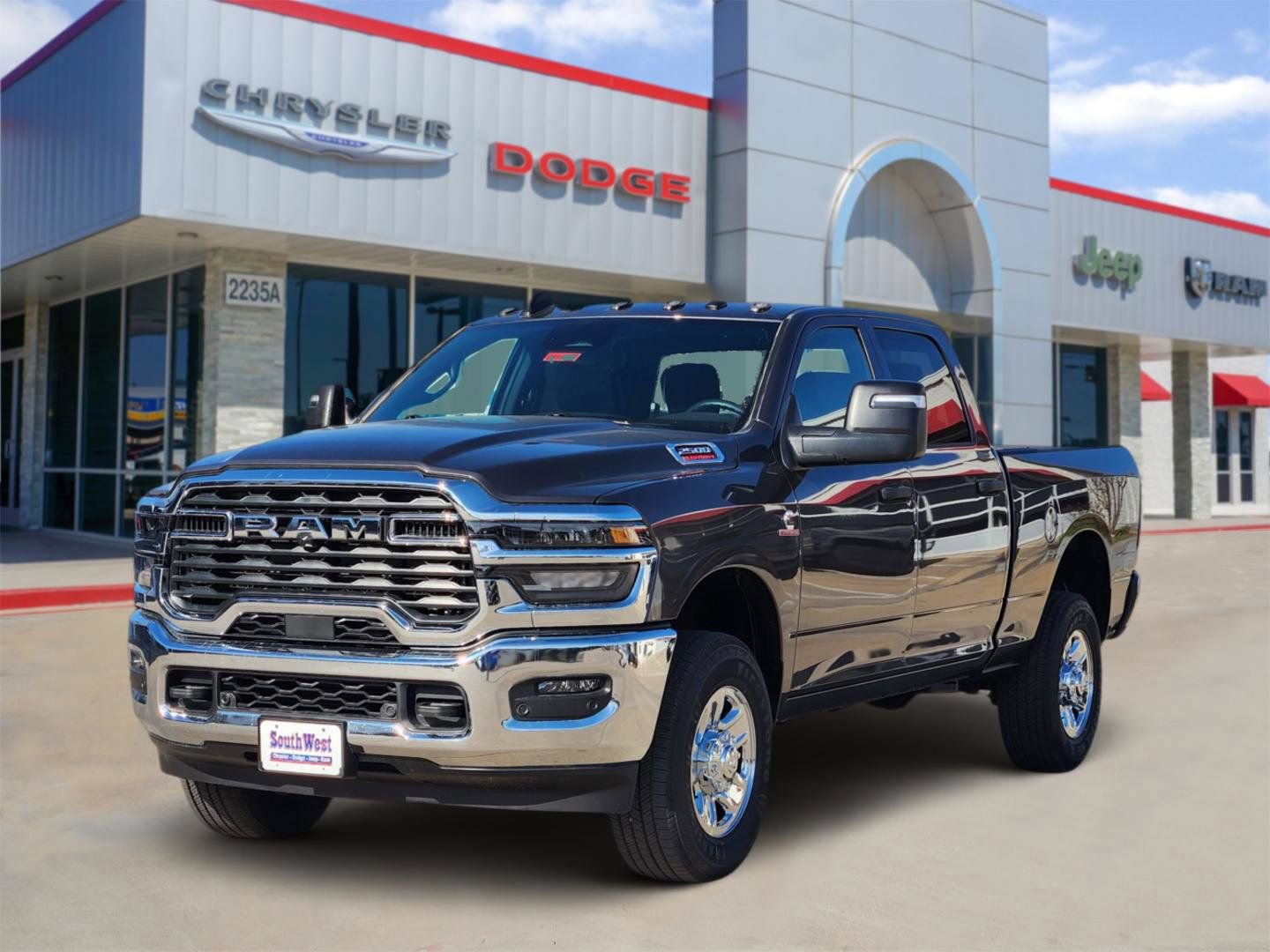 New 2026 RAM 2500 Tradesman w/ Chrome Appearance Group AWD/4WD video 2