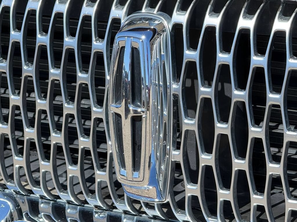 Certified 2020 Lincoln Corsair FWD w/ Equipment Group 101A image 9