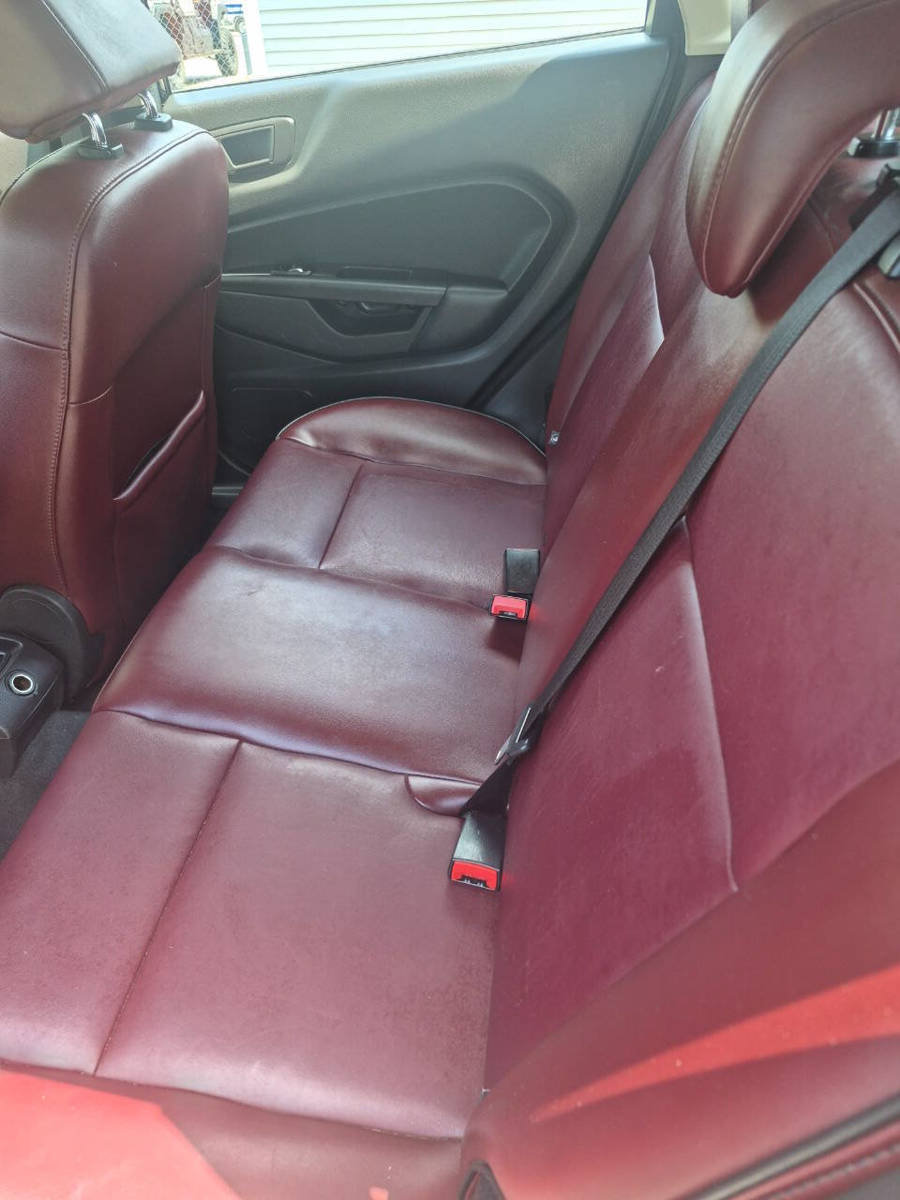 Used 2013 Ford Fiesta Titanium FWD image 7