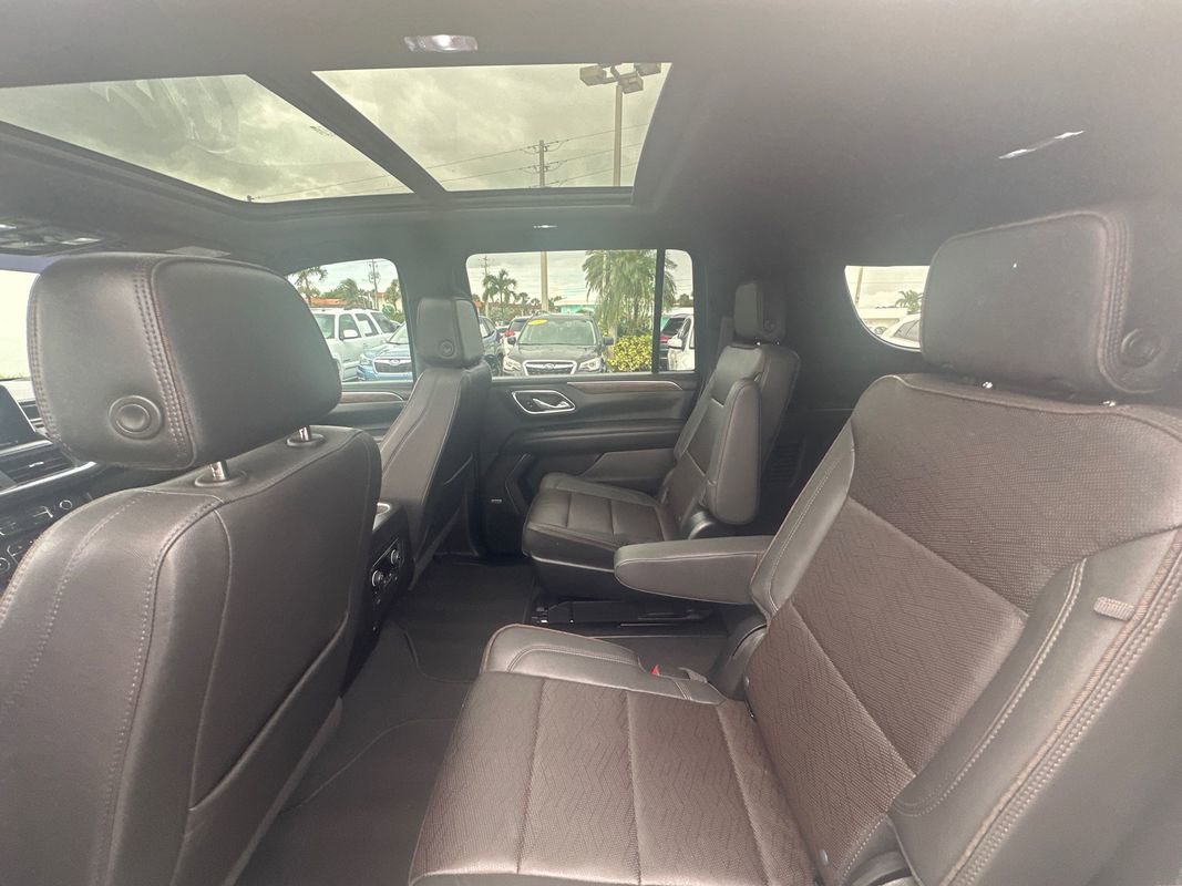 Used 2023 Chevrolet Suburban High Country w/ Premium Package 2 image 26
