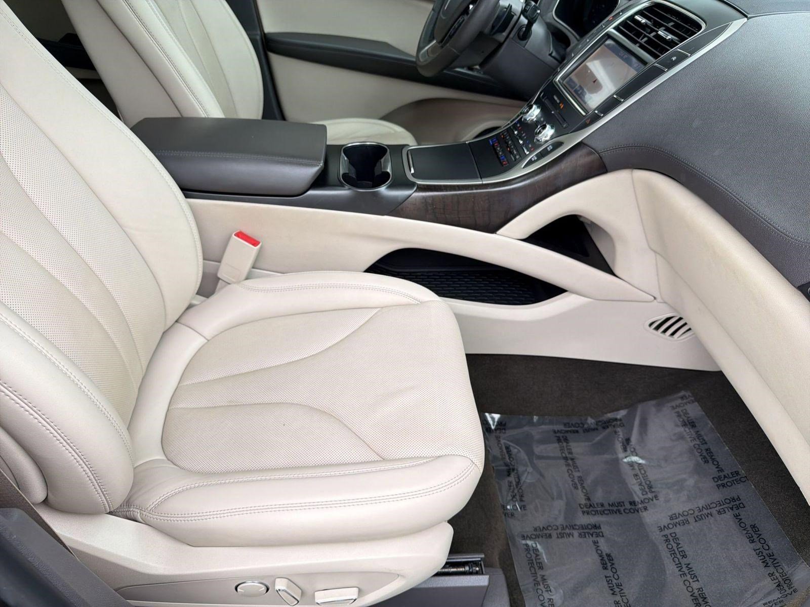 Used 2020 Lincoln Nautilus Reserve image 31