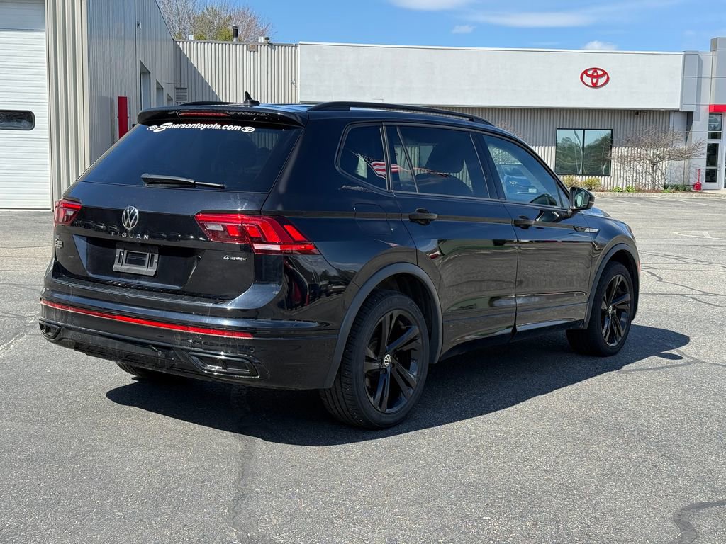 Used 2023 Volkswagen Tiguan SE R-Line AWD/4WD image 6