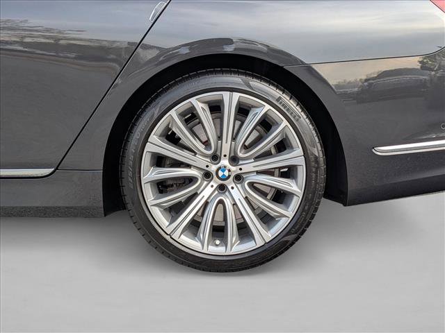 Used 2022 BMW 750i xDrive w/ Executive Package image 15