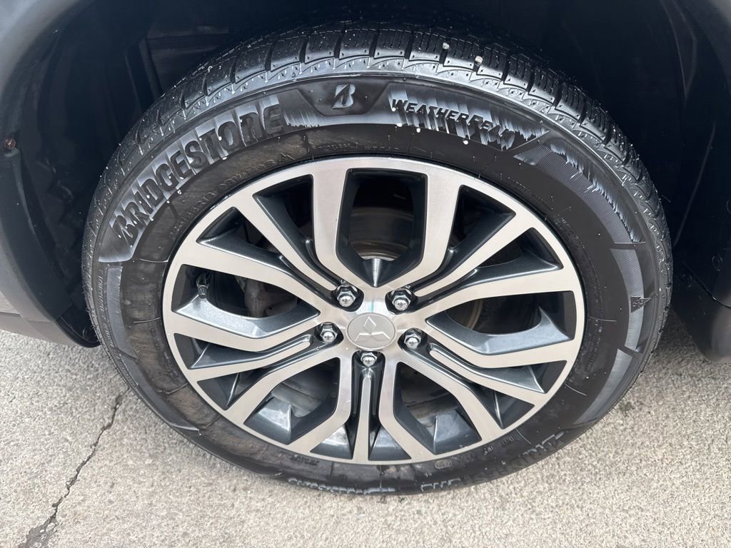 Used 2018 Mitsubishi Outlander Sport ES FWD image 9