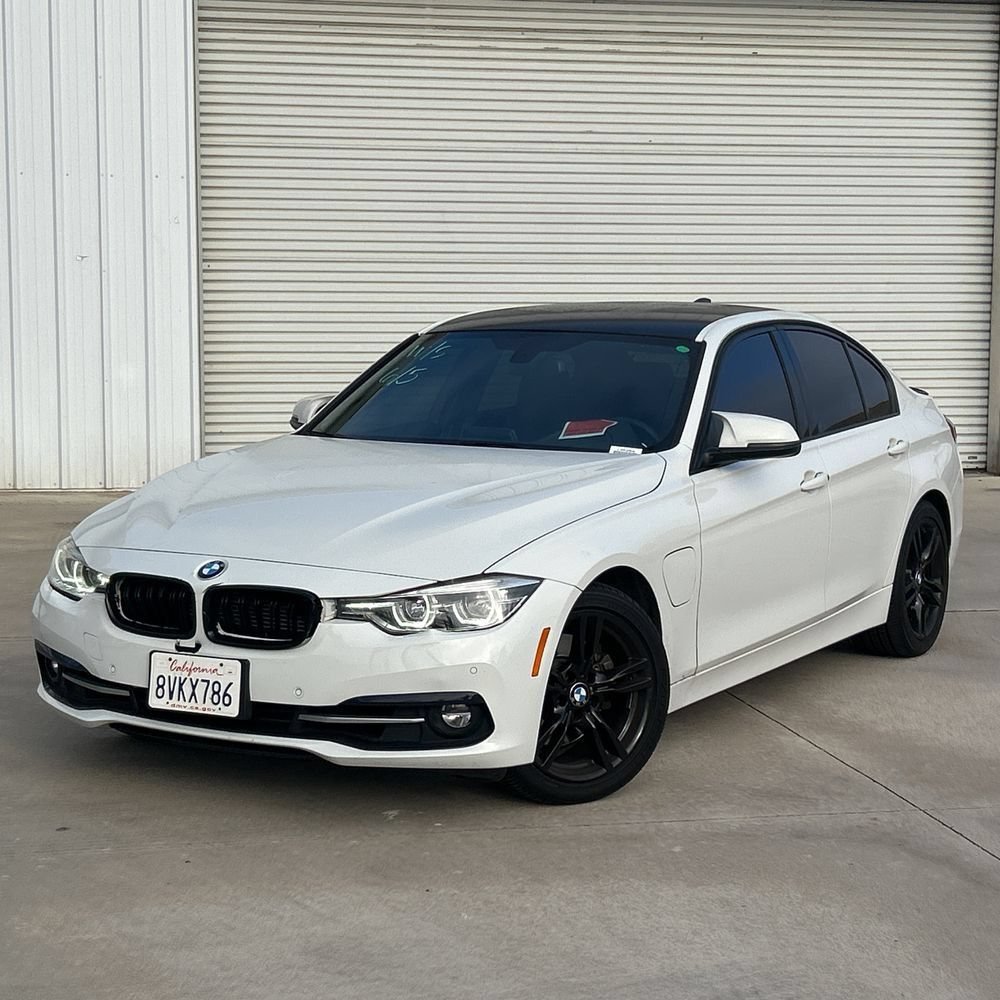 Used 2018 BMW 330e RWD image 2