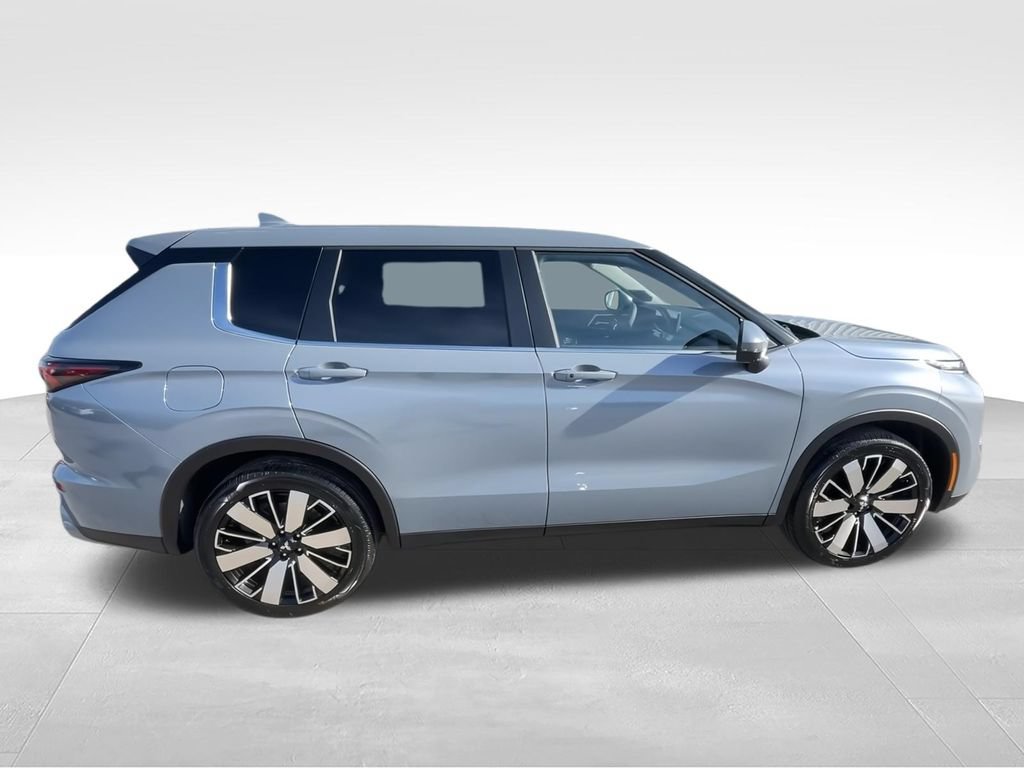 New 2026 Mitsubishi Outlander SE AWD/4WD image 9