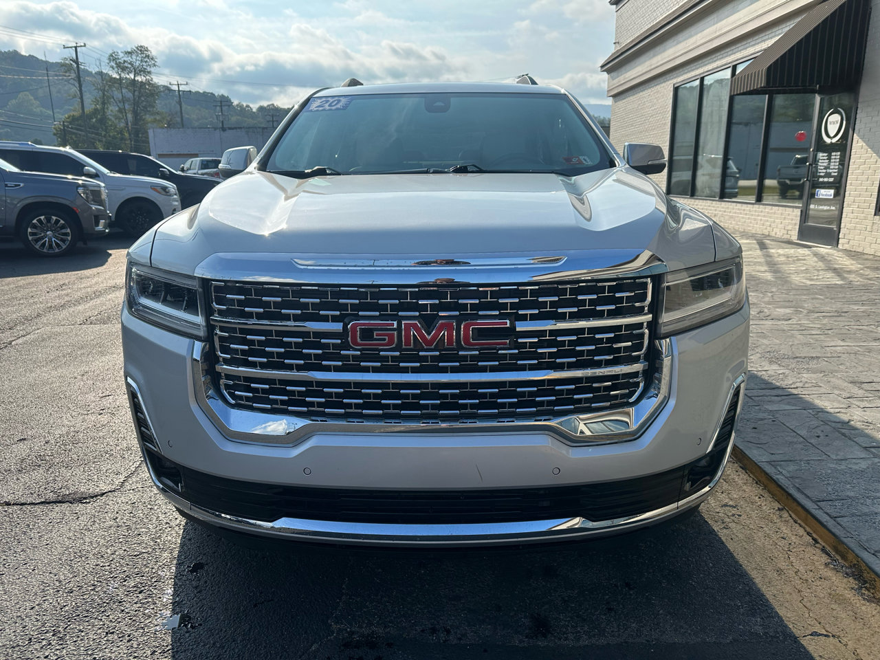 Used 2020 GMC Acadia Denali w/ LPO, Floor Liner Package image 6