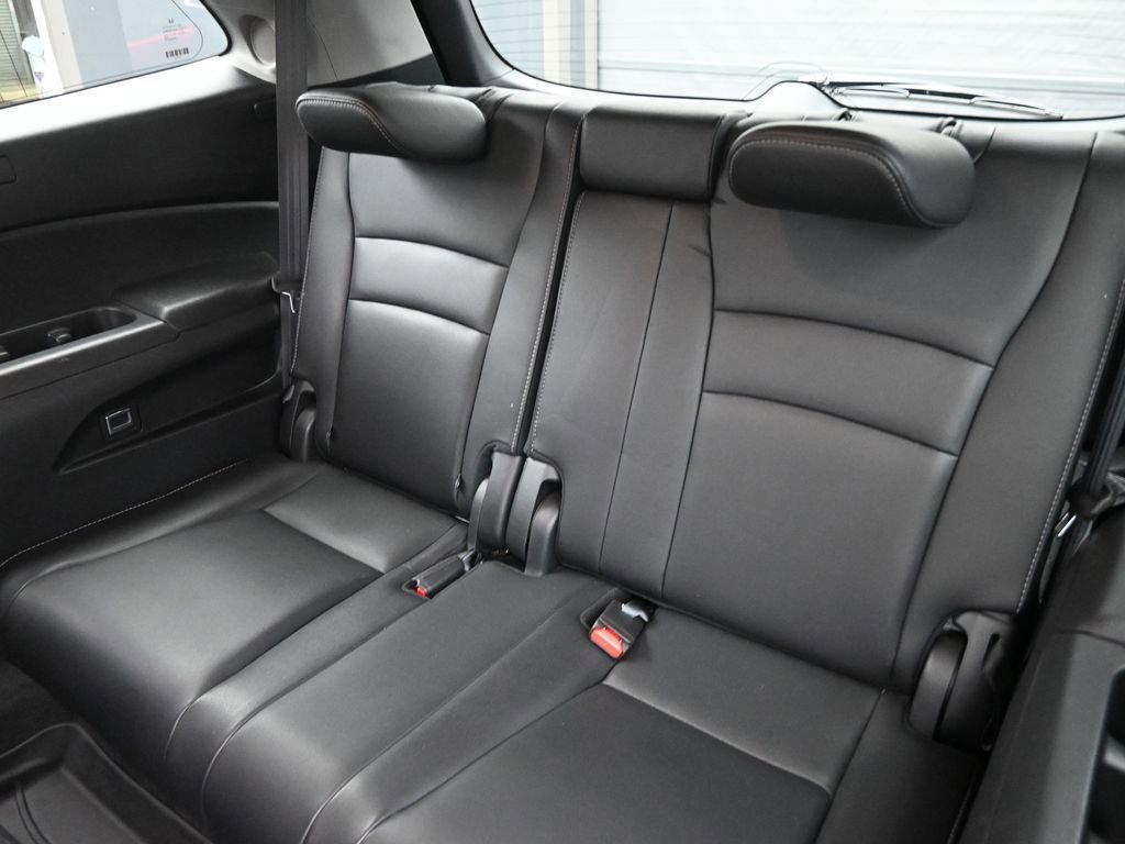 Used 2017 Honda Pilot Touring image 14