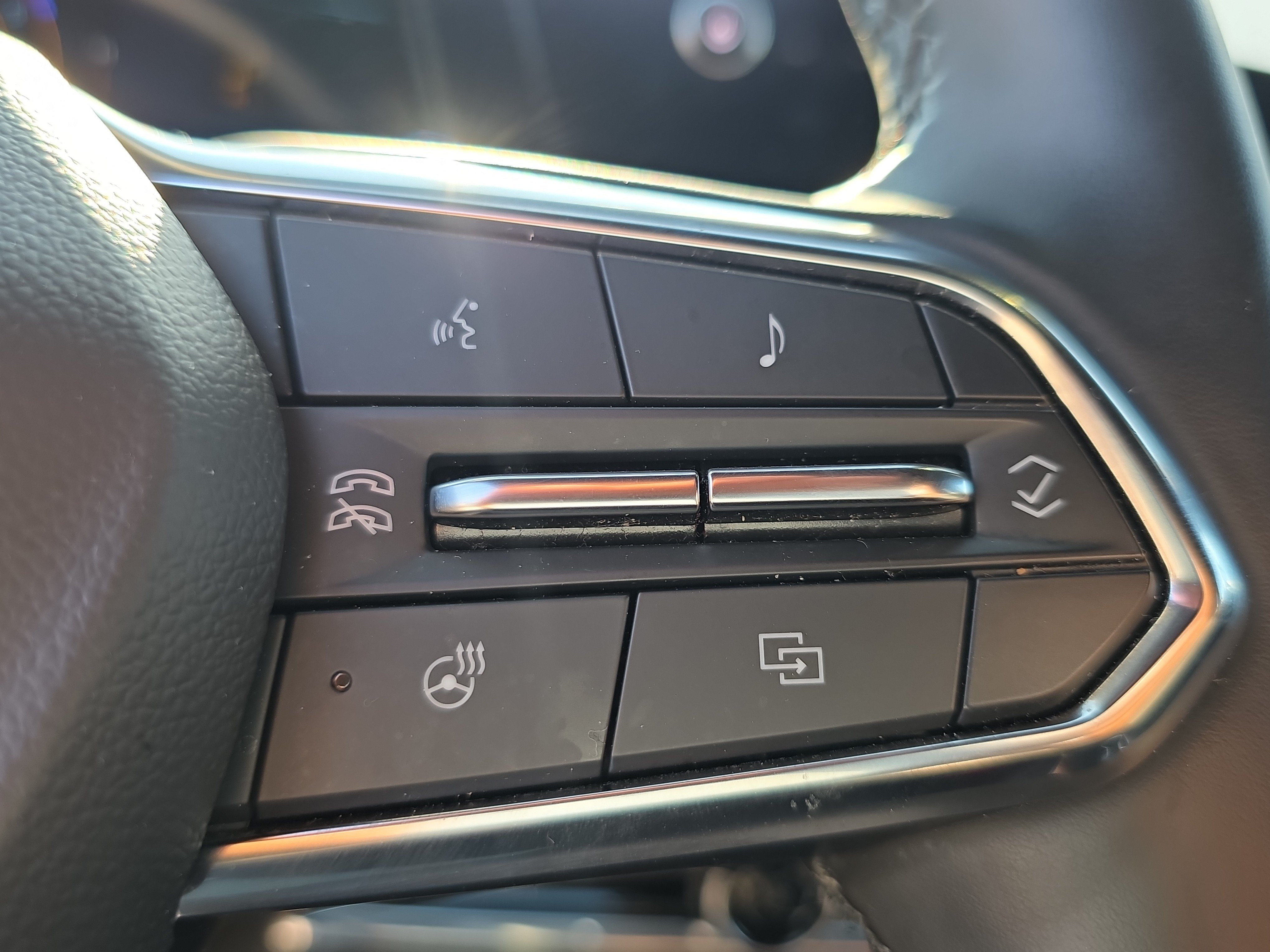 Used 2025 Chevrolet Equinox LT AWD/4WD image 29
