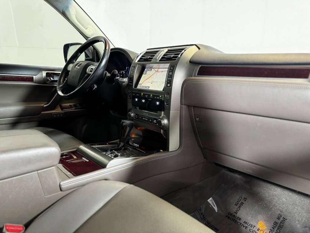 Used 2019 Lexus GX 460 image 9
