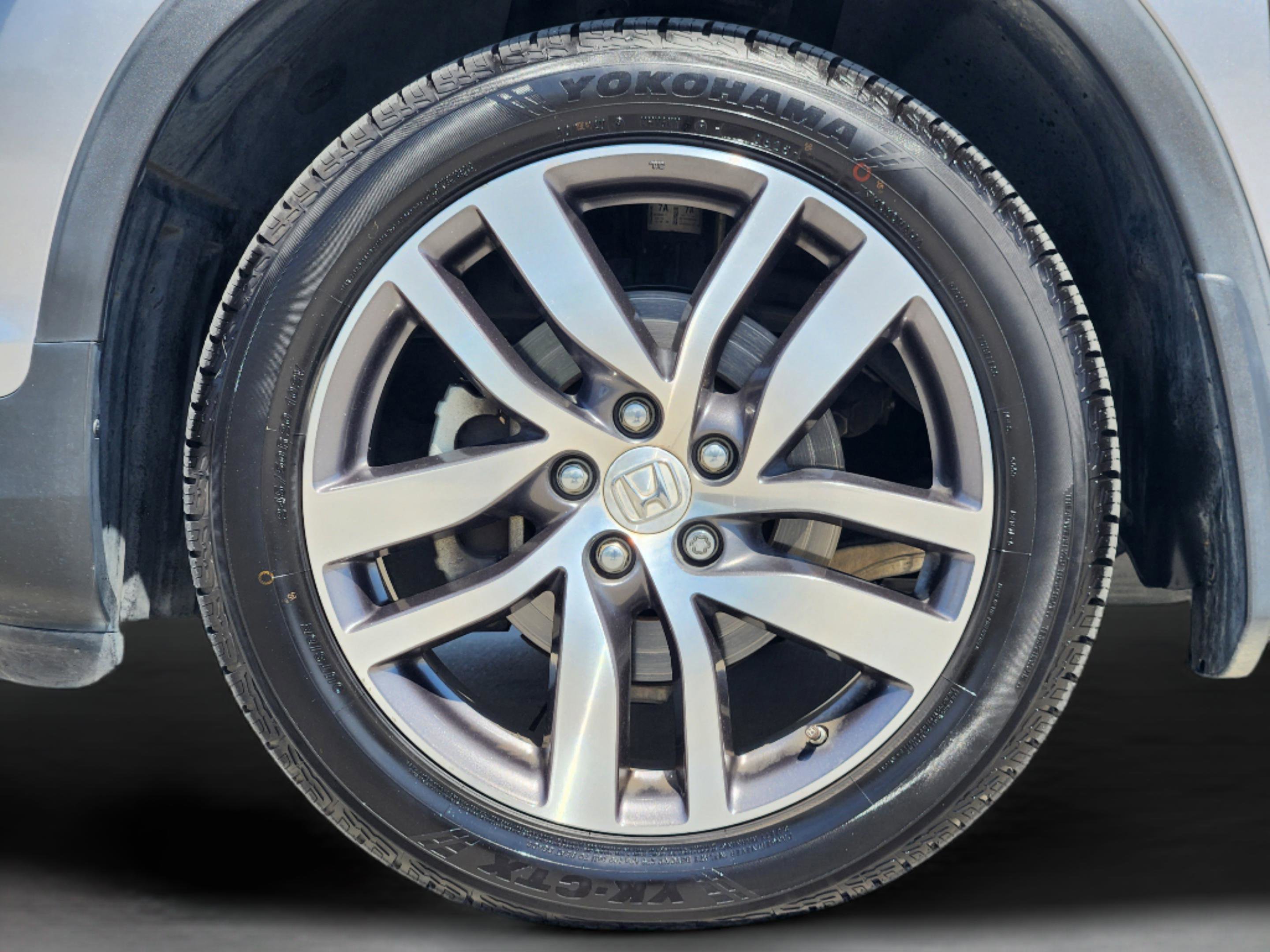 Used 2016 Honda Pilot Touring image 11