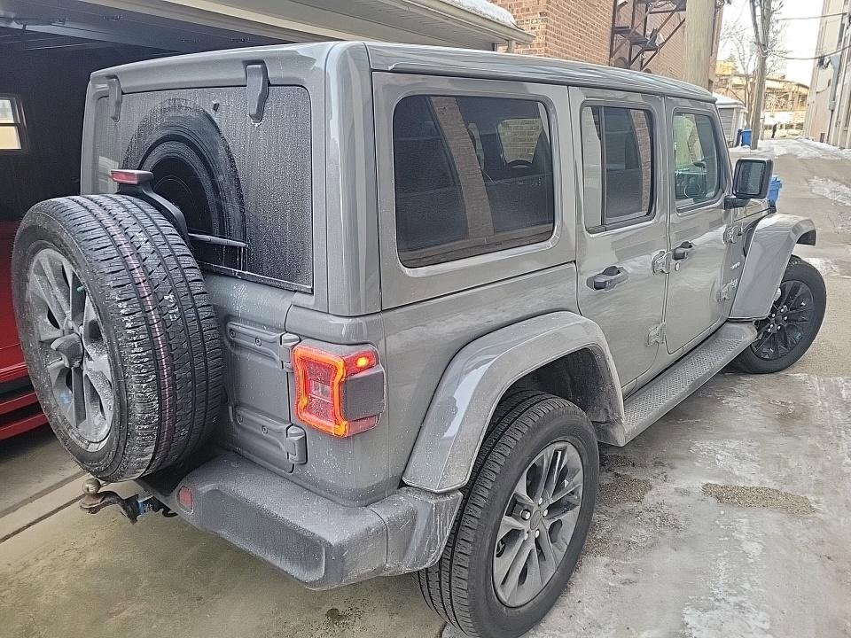 Used 2022 Jeep Wrangler Unlimited Sahara w/ Cold Weather Group image 8